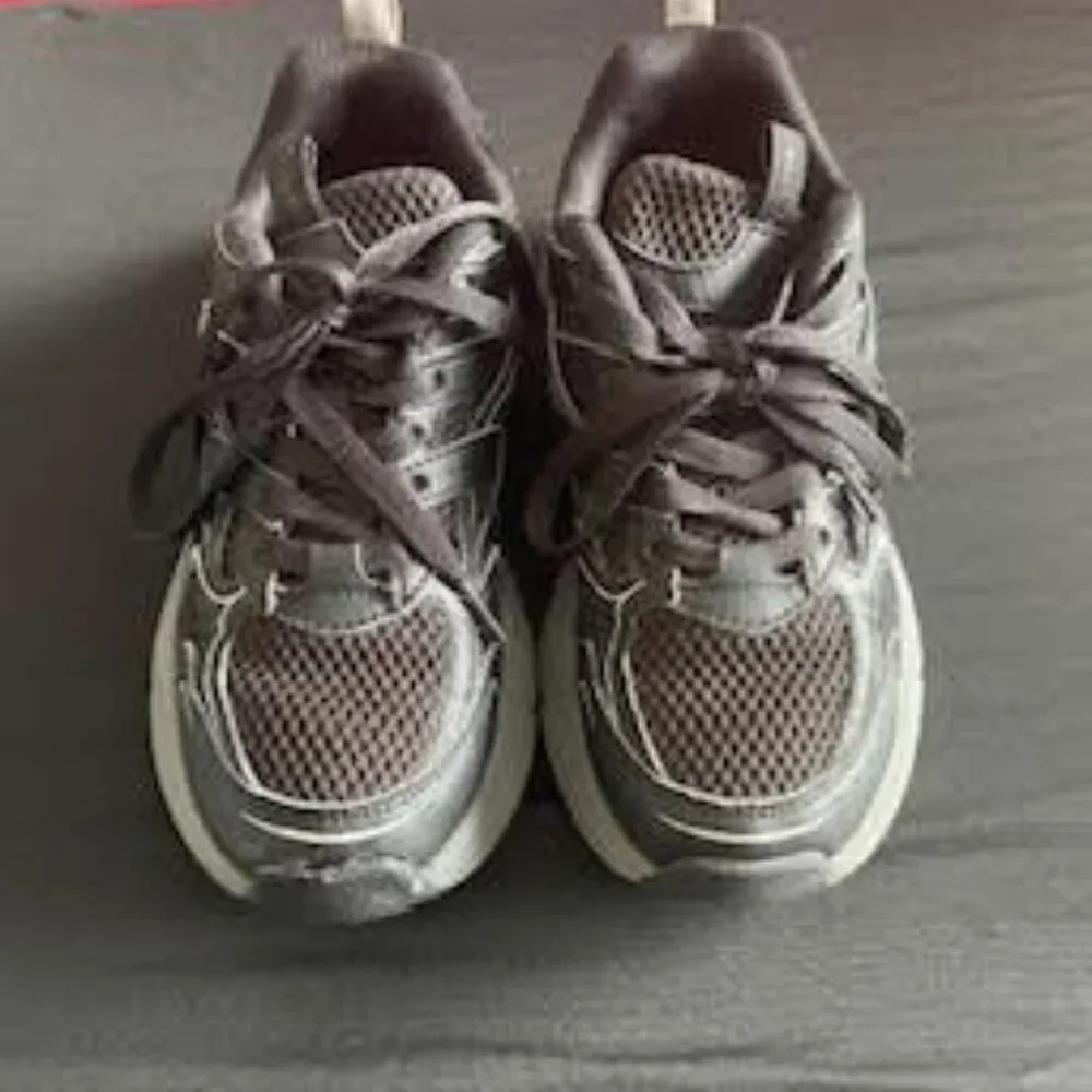 DREAM PAIRS Kids’ Sneakers – Size 3 Youth – Black/Silver/Gray (Unisex)